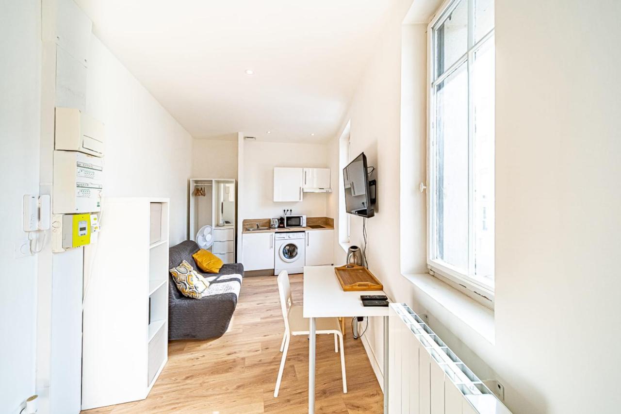 Le Debourg - Studio Tout Proche Metro B Lyon Dış mekan fotoğraf